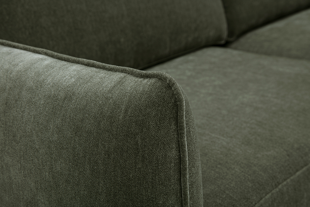 Detail des 3-Sitzer-Designsofas aus Stoff in Samtoptik in Khaki-Gr�n, kurze Ansicht