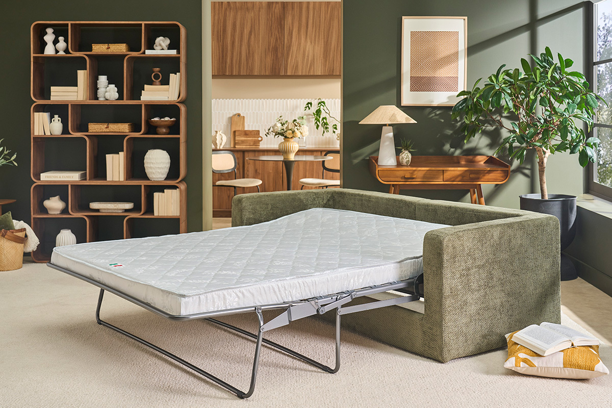 3-Sitzer-Schlafsofa aus samtigem Chenille-Stoff in Khaki-Gr�n mit 13 cm Matratze BACIO