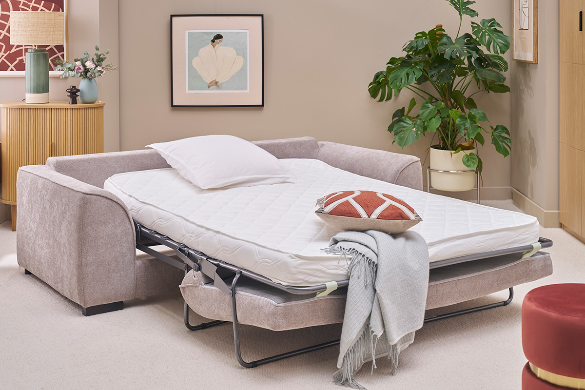 3-Sitzer Schlafsofa in taupefarbenem Samt-Effekt Stoff mit 12 cm Matratze ARMAND