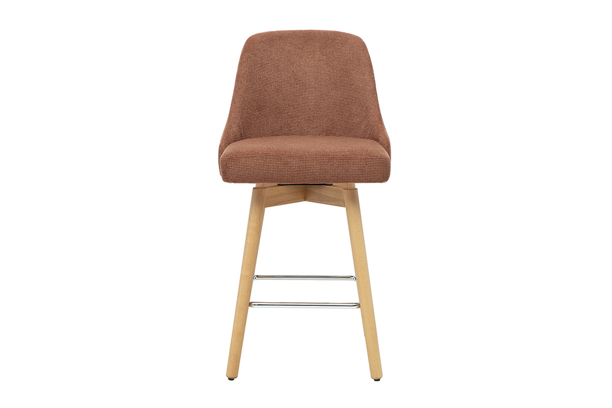 Skandinavischer drehbarer Barhocker H65 cm aus Chenille-Stoff in gebranntem Erdton und Buchenholz, Vorderansicht.