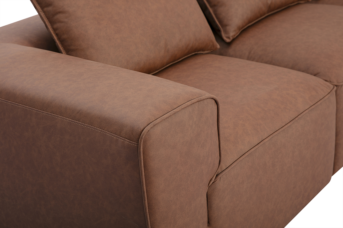 Detailansicht eines modularen 5-Sitzer-Sofas aus braunem Leder FERGUS, Nahaufnahme
