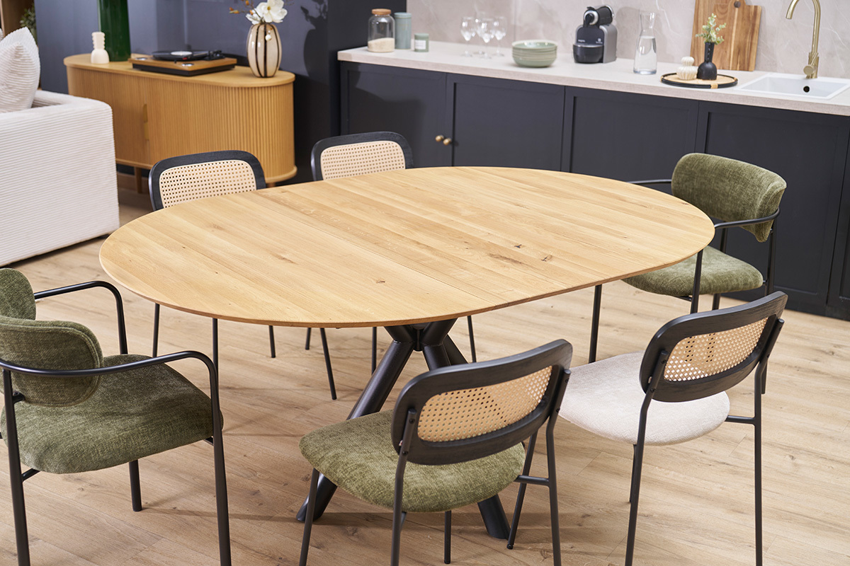 Ausziehbarer runder Esstisch in hellem Eichenholz Massiv L120-170 cm OLGA