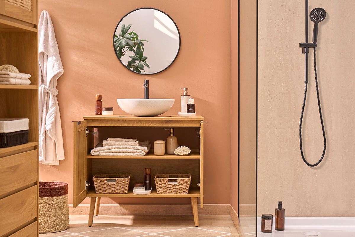 Badezimmerm�bel mit heller Holzoptik, Rohrgeflecht aus Rattan und schwarzem Metall L80 cm MANILLE