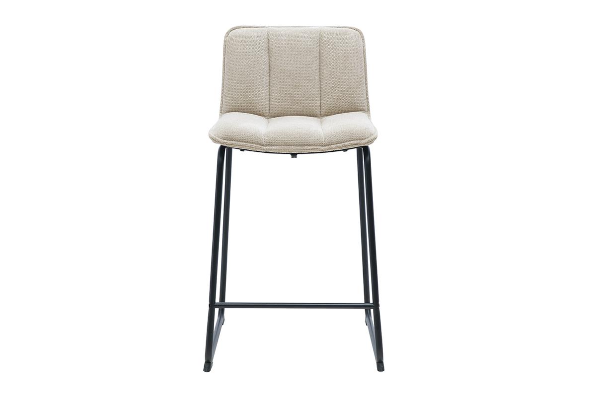 Barhocker aus beigem Chenille-Stoff mit schwarzem Metallgestell, Frontalansicht.