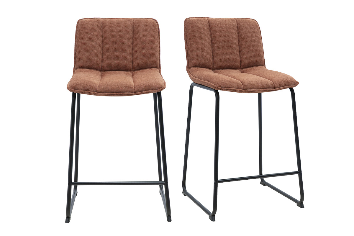 2er-Set Barhocker aus Chenille-Stoff in Rostbraun und schwarzem Metall, Vorderansicht
