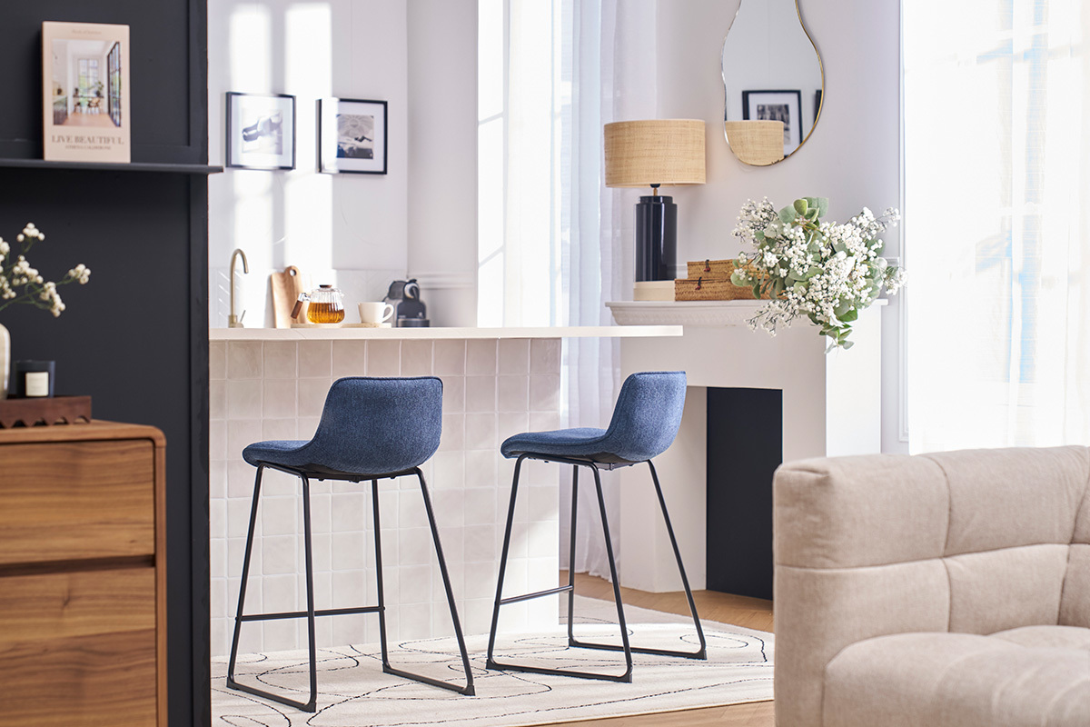 Barhocker aus dunkelblauem samtigem Stoff mit texturiertem Effekt und Metall H65 cm (2er-Set) BOOST