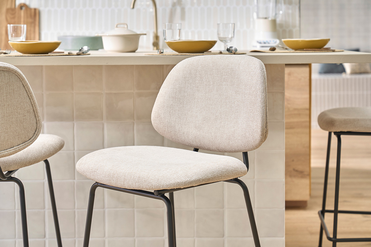 Barhocker aus Stoff in Samtoptik beige und Metall H66.5 cm BARNET (2er-Set)