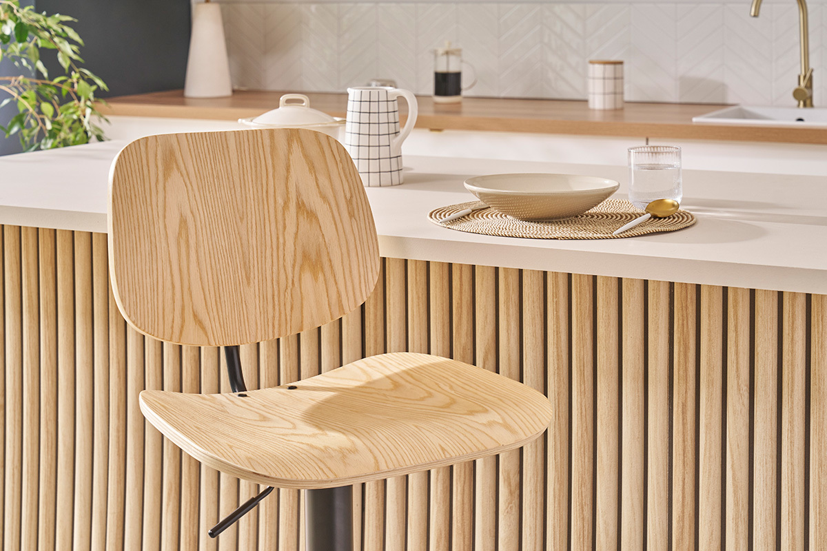 Barhocker hhenverstellbar helles Holz mit schwarzem Metall CLASH