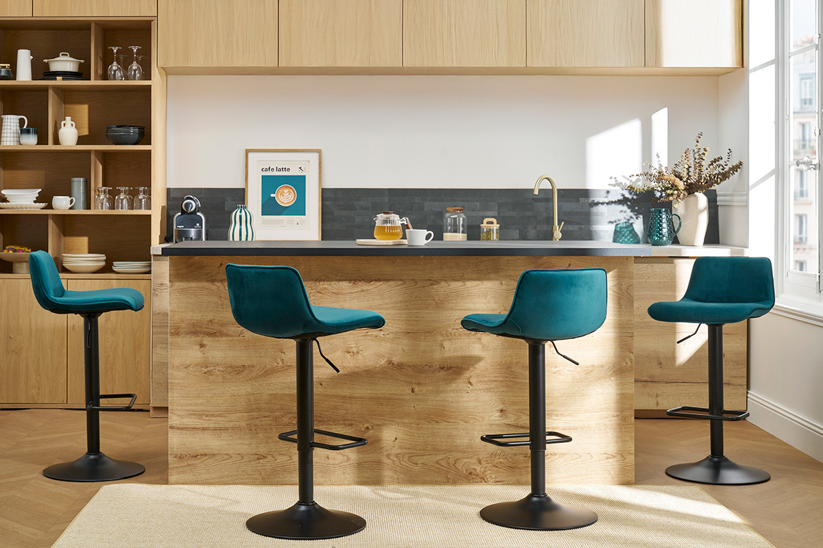 Barhocker hhenverstellbar und um 360 drehbar aus petrolblauem Stoff mit Samteffekt und schwarzem Metall (2er-Set) BOOST