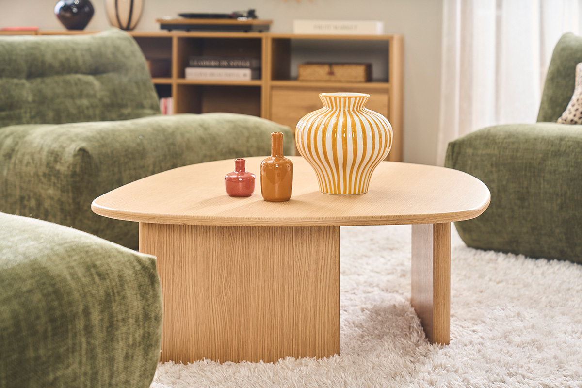 Beistelltisch in organischer Form aus hellem Eichenholz L85 cm ONDINE