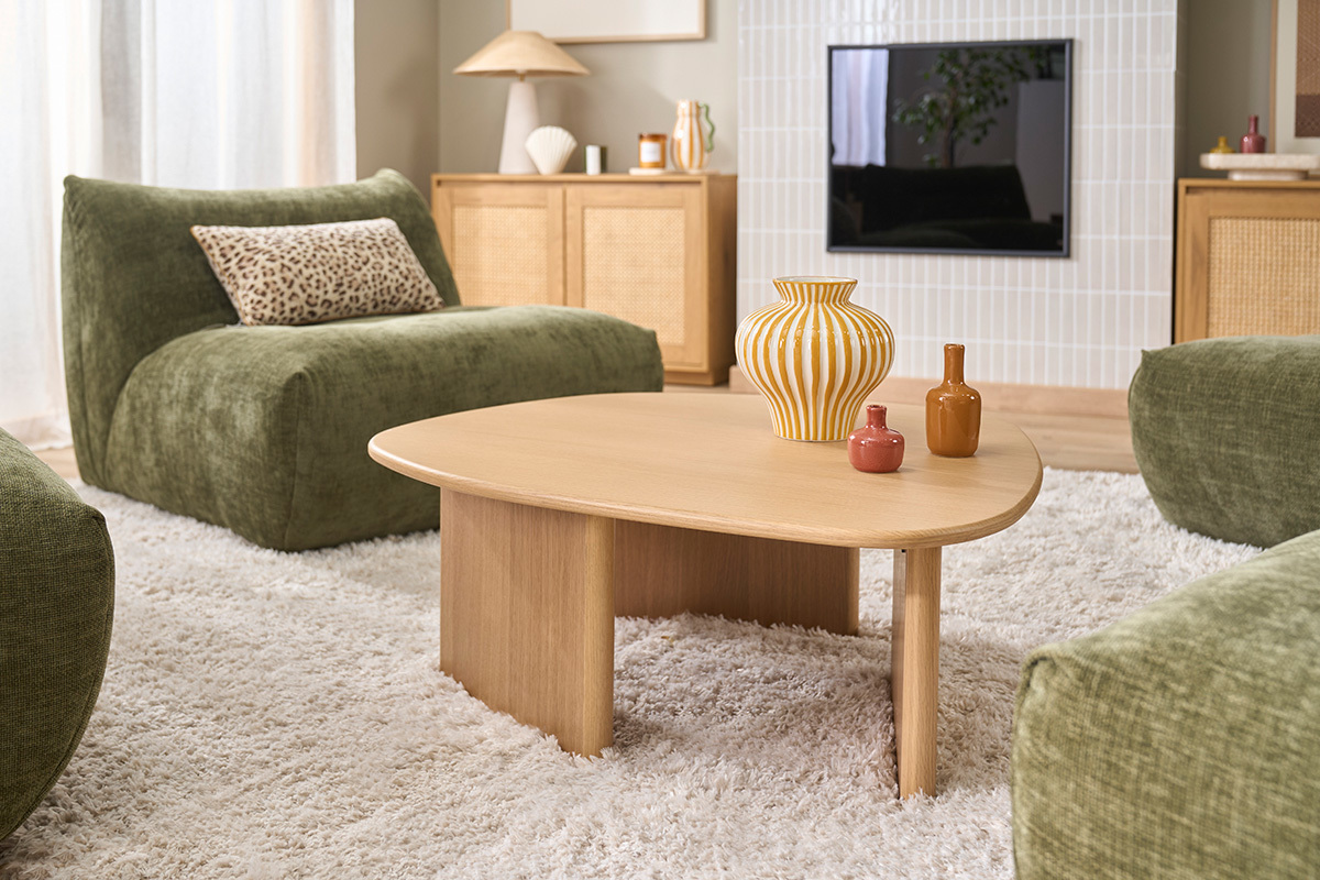 Beistelltisch in organischer Form aus hellem Eichenholz L85 cm ONDINE