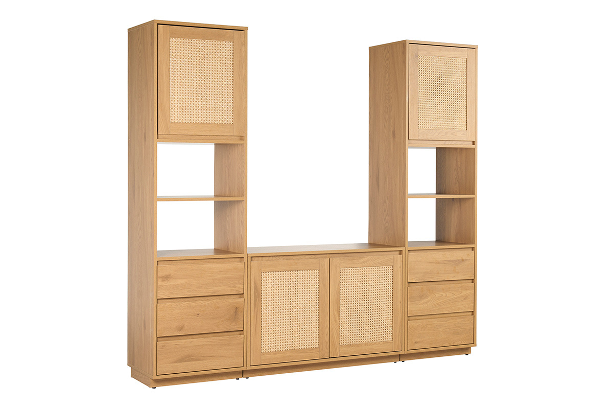 Modulares Regal aus hellem Holz und Rattan, mit F�chern und Schubladen, 3/4 Ansicht.