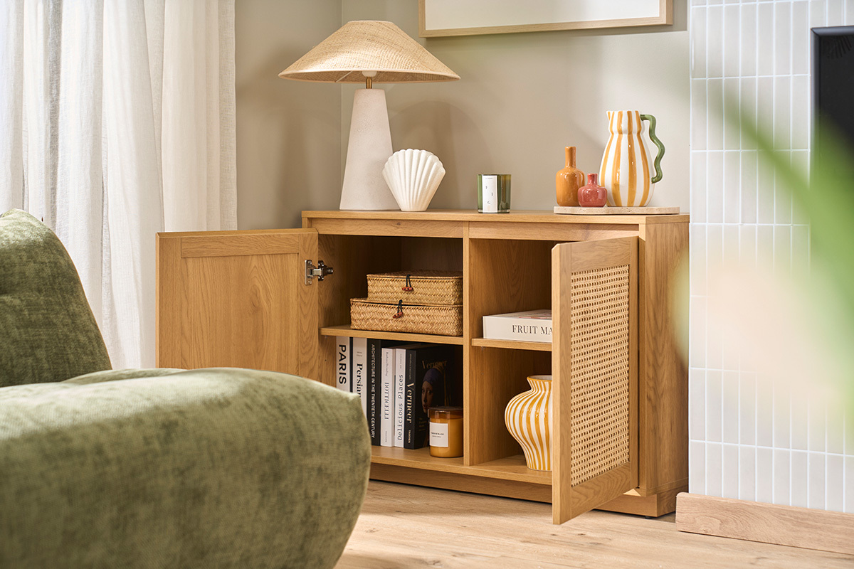 Buffet mit heller Eichenholz-Finish und Rattangeflecht L96 cm SEVILLE