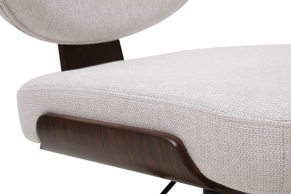 Detail des beigen B�rostuhls mit Stoff in Samtoptik und Walnuss-Holzgestell