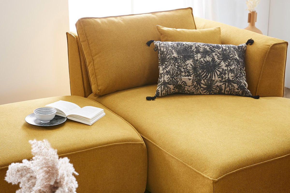 Chaiselongue in kumingelben Bezug PLURIEL