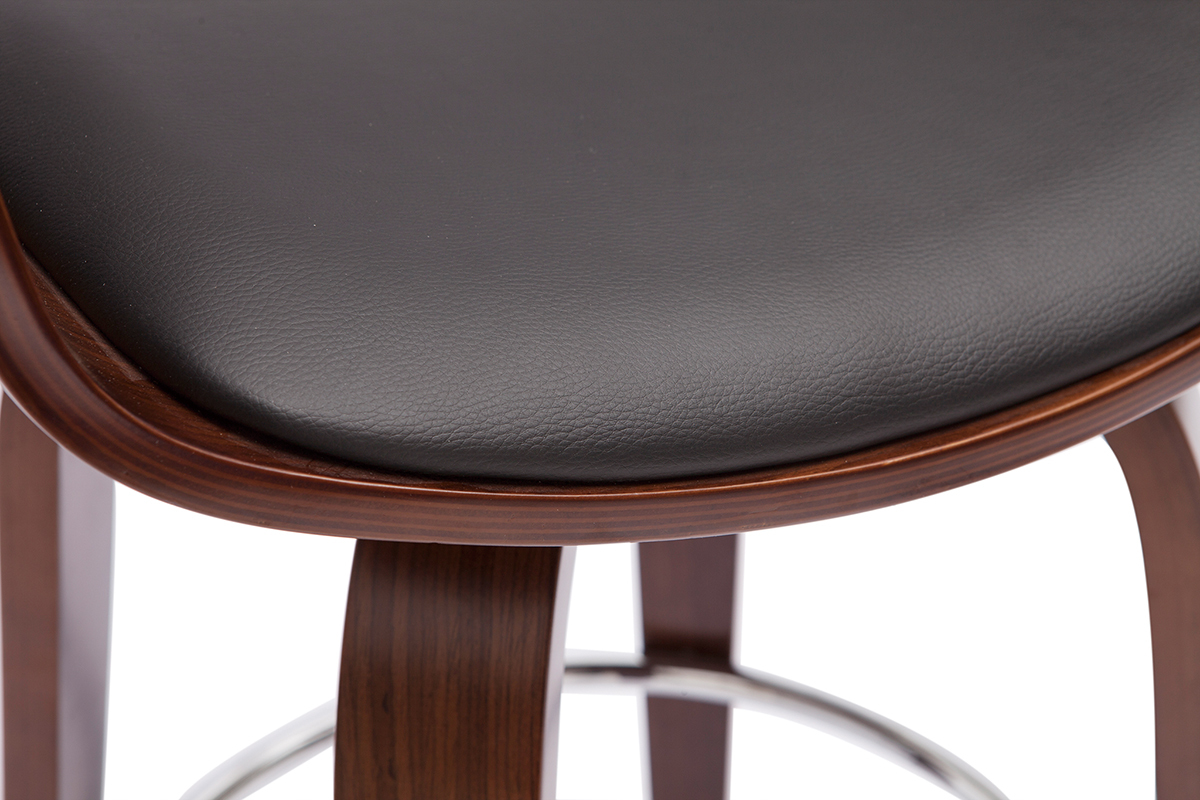 Schwarze Sitzfl�che und dunkles Holz des GAO Barhockers, Nahaufnahme.