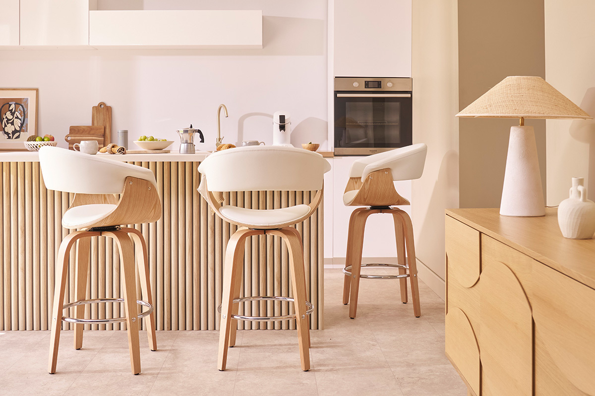 Design-Barhocker drehbar wei mit hellem Holz  H 67 cm OKTAV