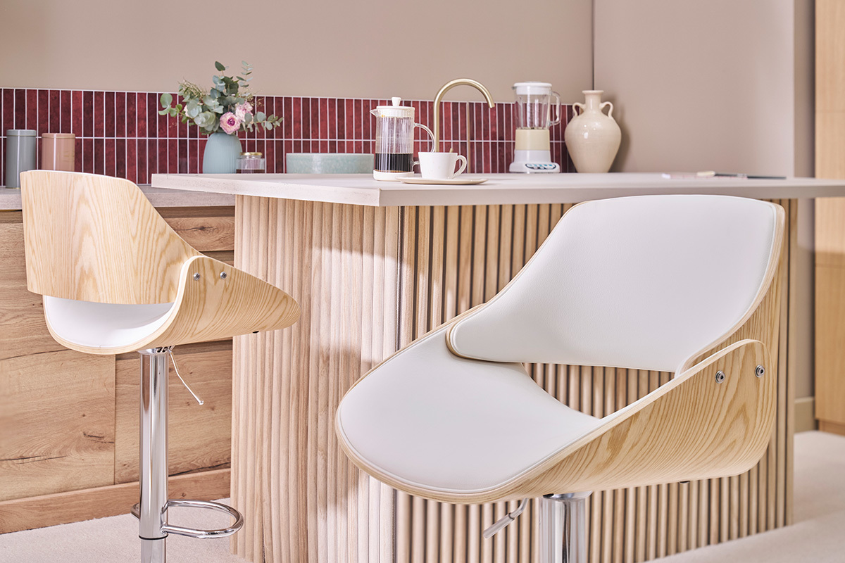 Design-Barhocker h�henverstellbar wei� und helles Holz CLASH