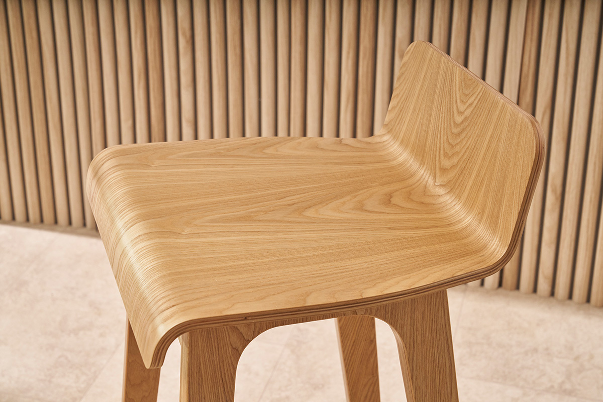 Design-Barhocker / -stuhl Holz naturell skandinavisch BALTIK