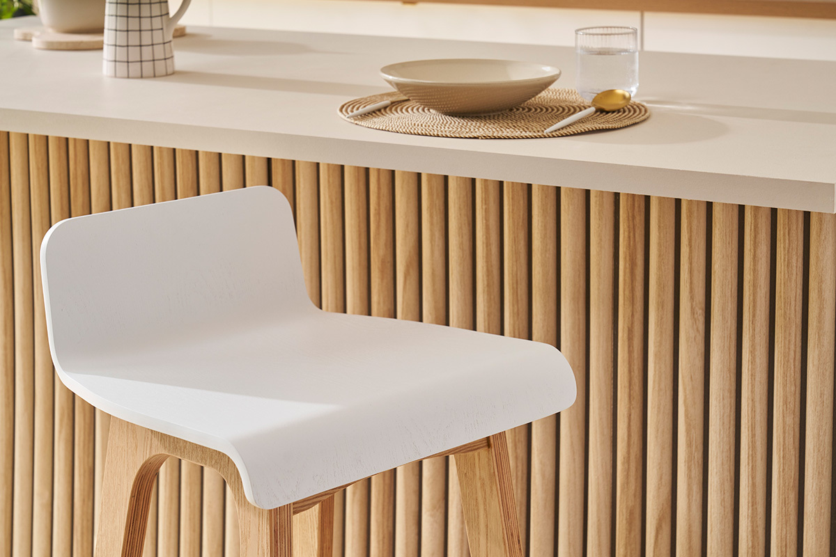 Design-Barhocker / -stuhl Holz naturfarben und Wei skandinavisch BALTIK