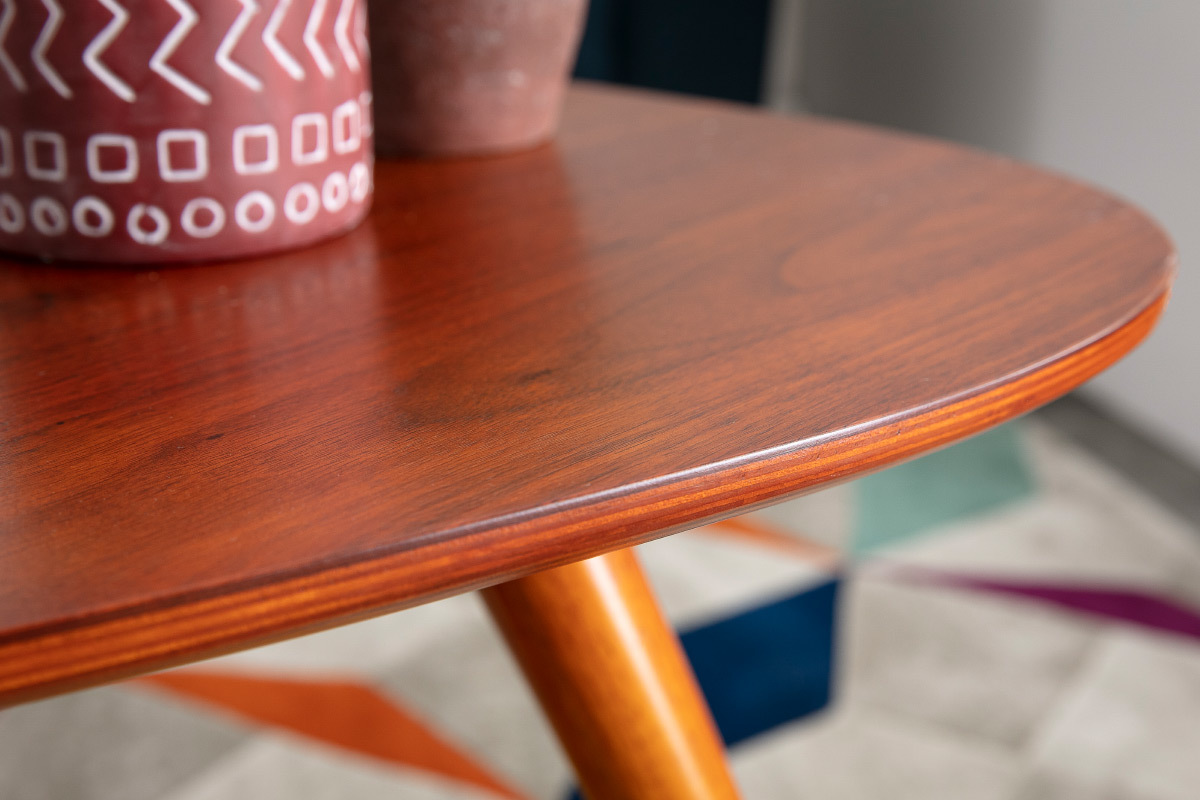 Design-Couchtisch Nussbaumholz ARTIK