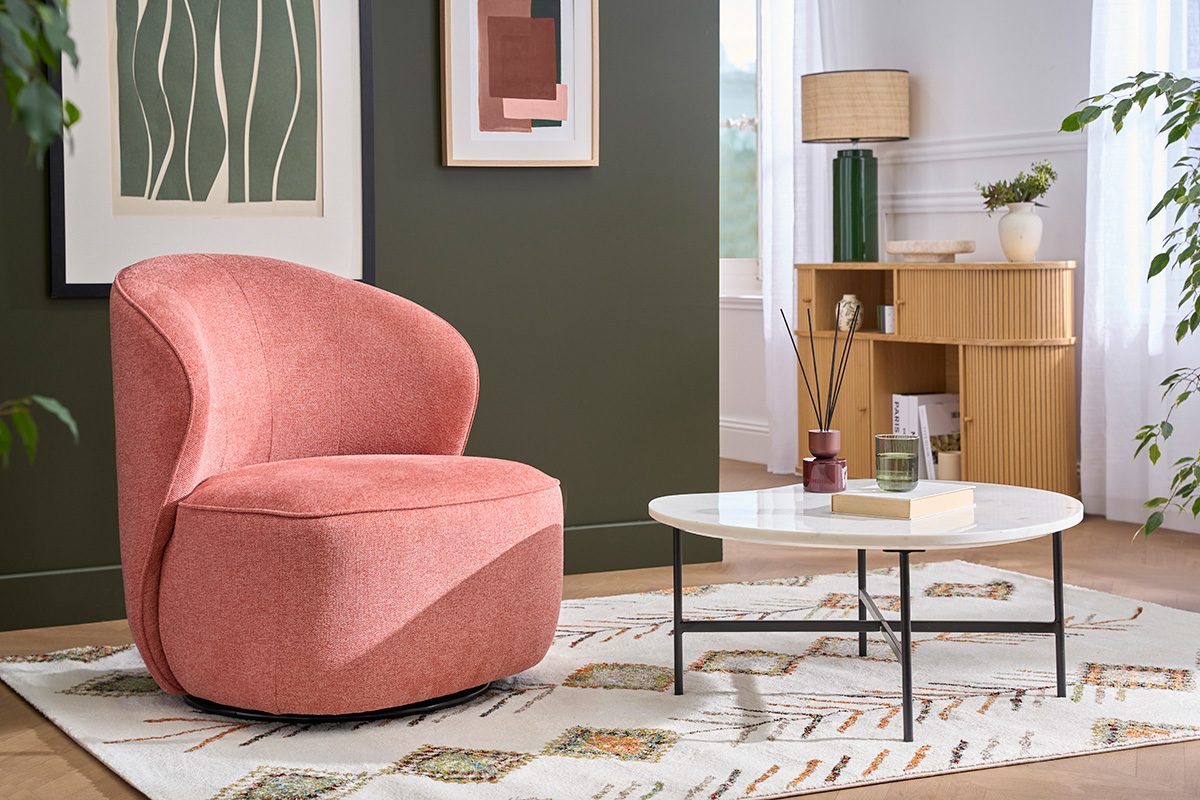 Design-Drehsessel aus rostbraunem Stoff mit strukturiertem Samteffekt AMBER