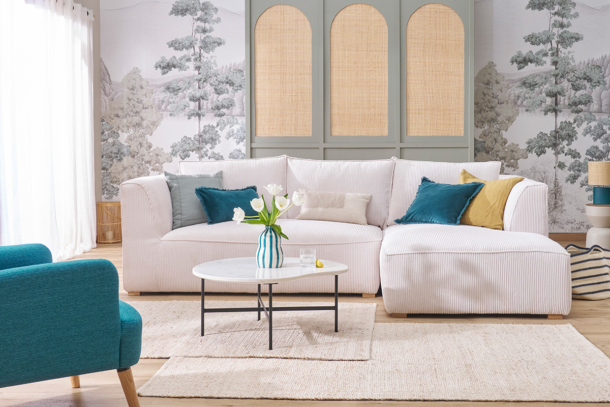 Design-Ecksofa rechtseitig aus geripptem, crufarbenem Samtstoff 3-4 Sitzer PANAM