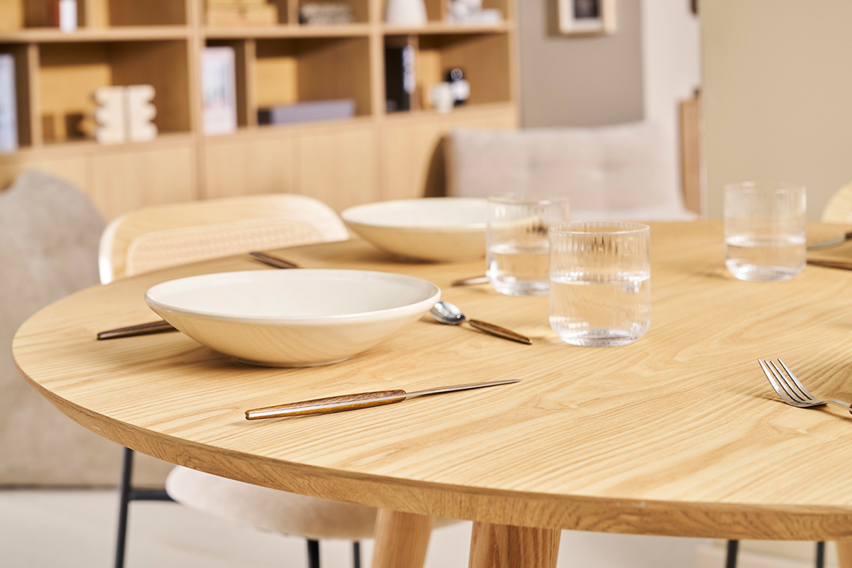 Design-Esstisch Esche D120 LIVIA