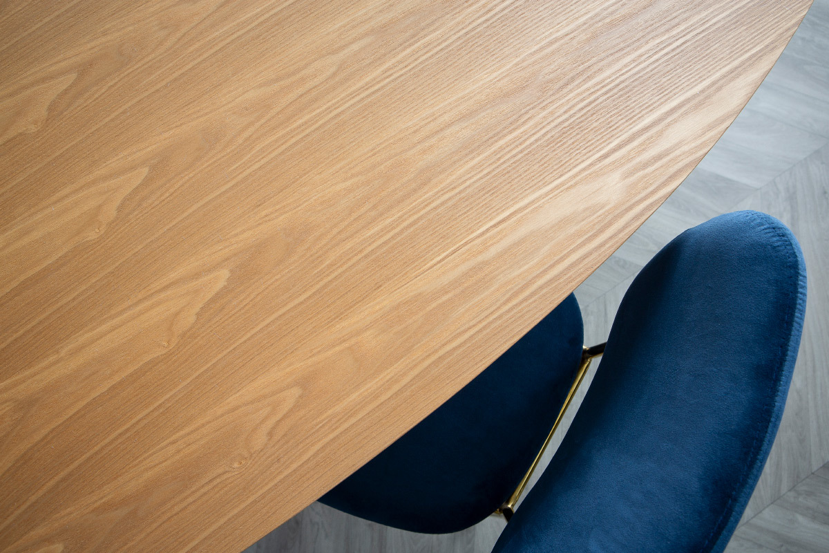 Design-Esstisch oval nat�rliche Esche L200 BALTIK