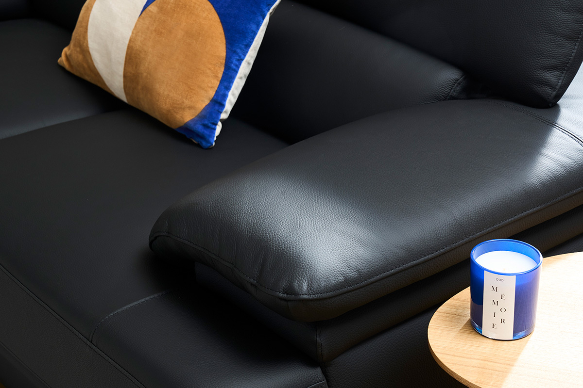 Design-Ledersofa zwei Pltze verstellbares Kopfstck Schwarz EWING - Bffelleder