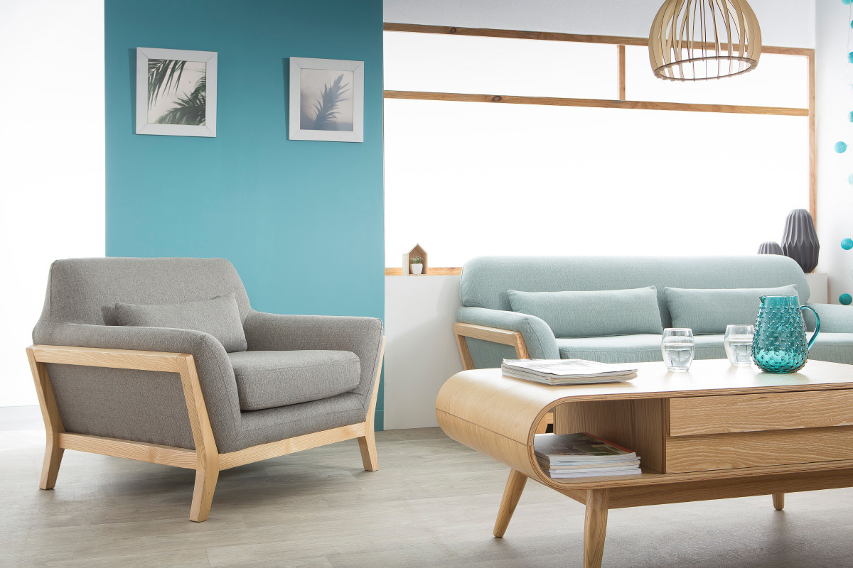 Design-Sessel Dunkelblau und Fe aus Holz YOKO