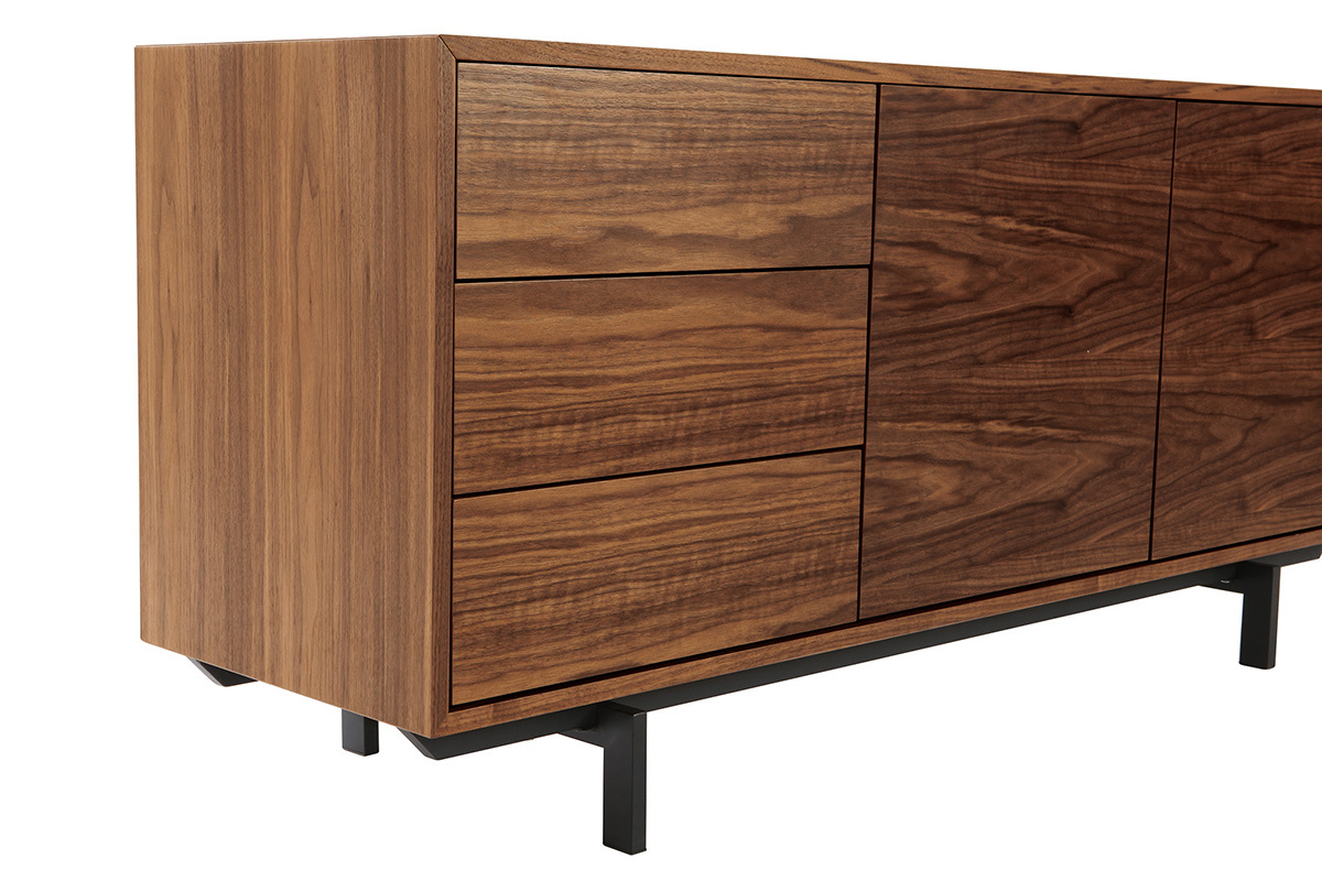 Vintage-Buffet aus dunklem Holz mit 2 Tren und 3 Schubladen, Seitenansicht.