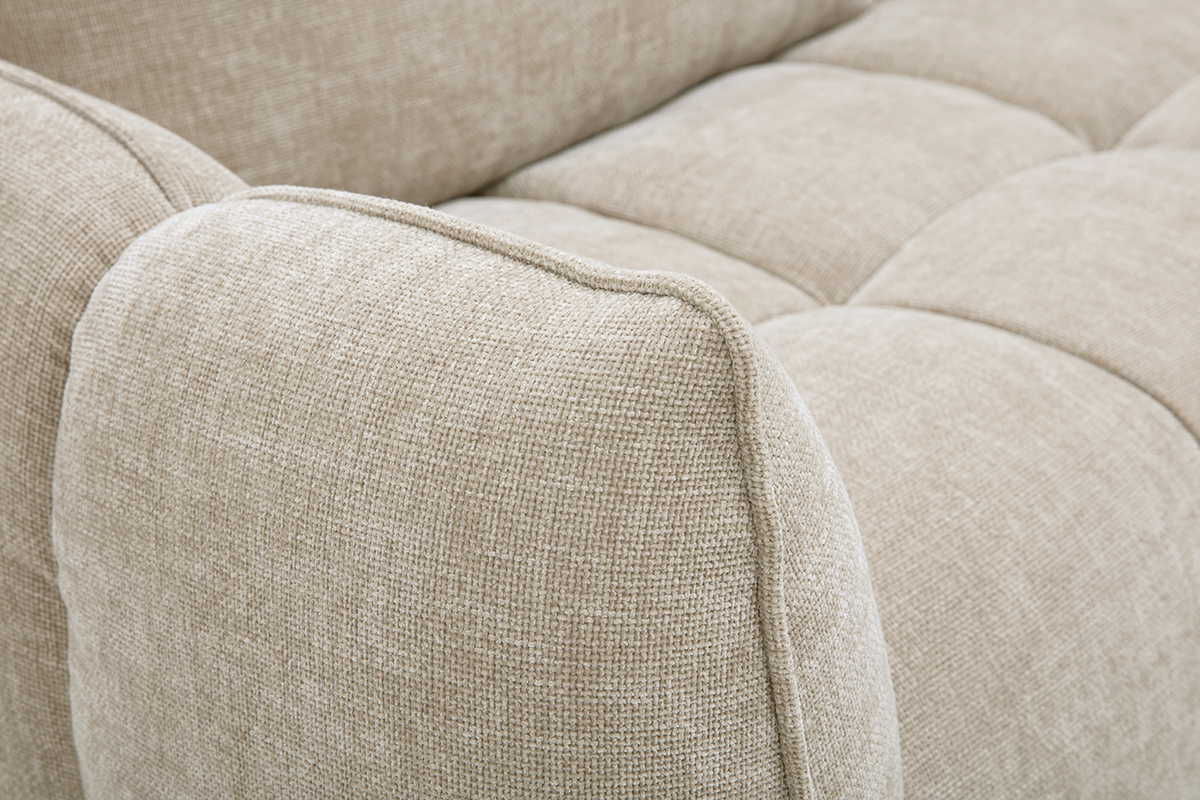 Detail des taupefarbenen 3-Sitzer-Sofas aus Stoff mit strukturiertem Samteffekt, Nahaufnahme der gesteppte Sitzfl�che.