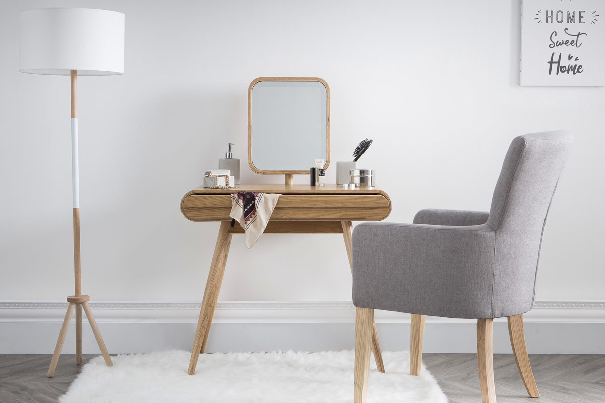 Design-Stehleuchte Dreifu Holz Wei ELIOT
