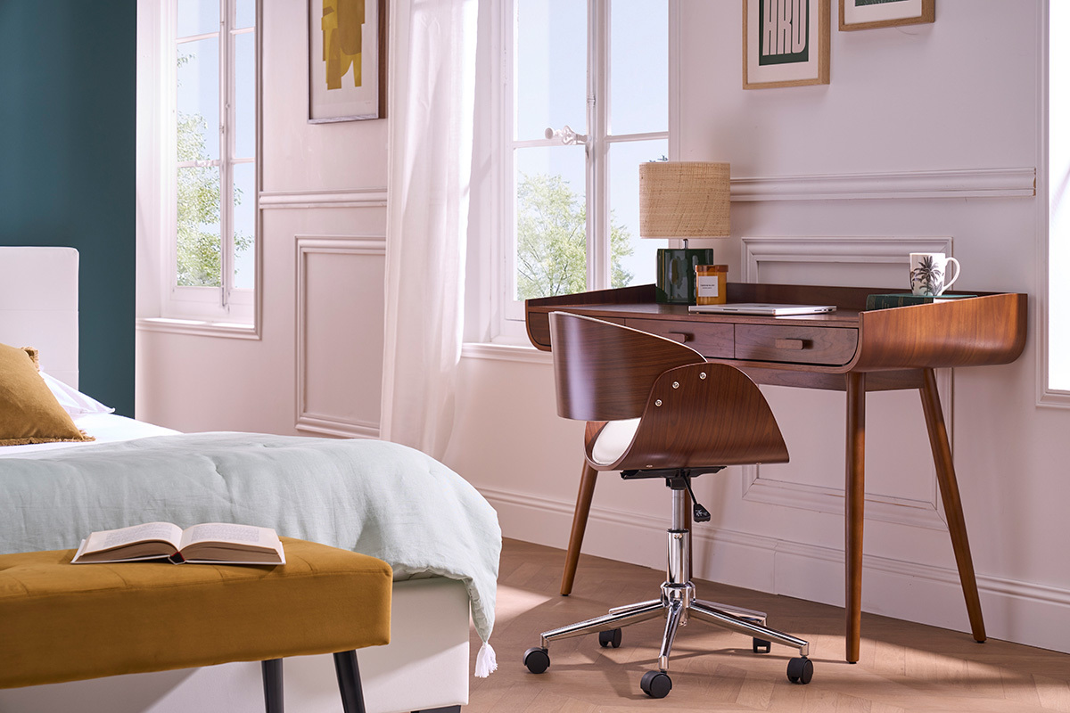 Design-Stuhl auf Rollen Wei und Nussbaum BENT