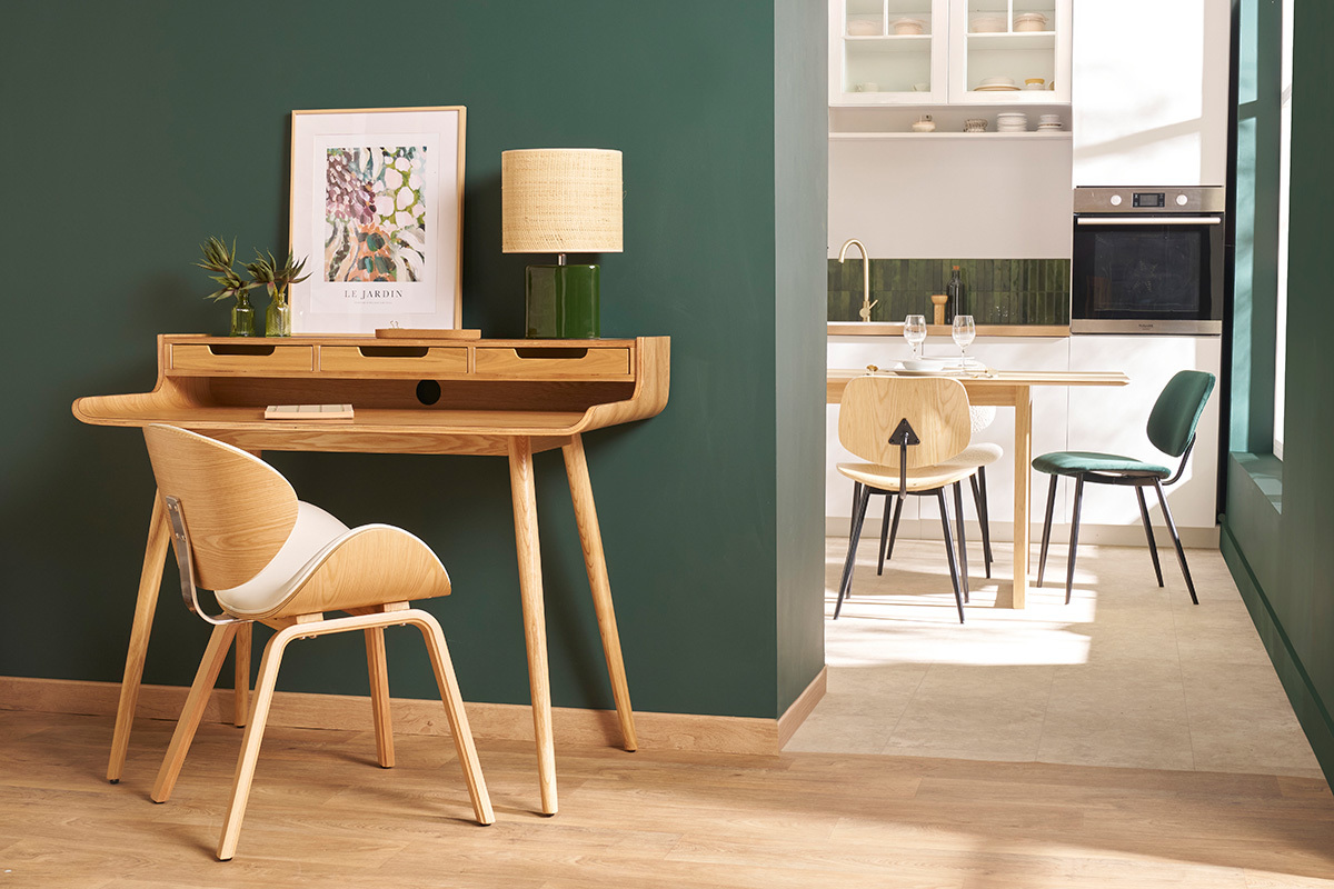 Design-Stuhl schwarz und dunkles Walnussfurnier WALNUT