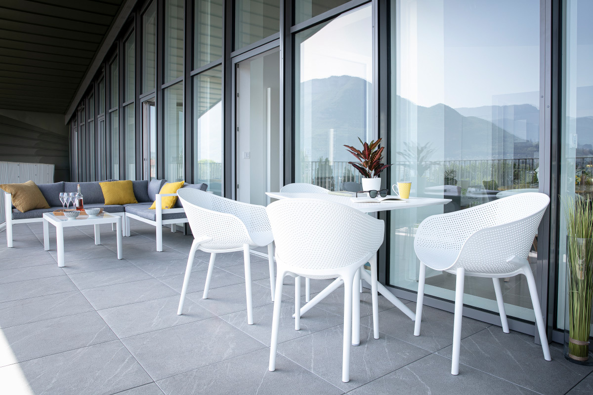 Design-St�hle Grau stapelbar Indoor/Outdoor (4-er Satz) OSKOL