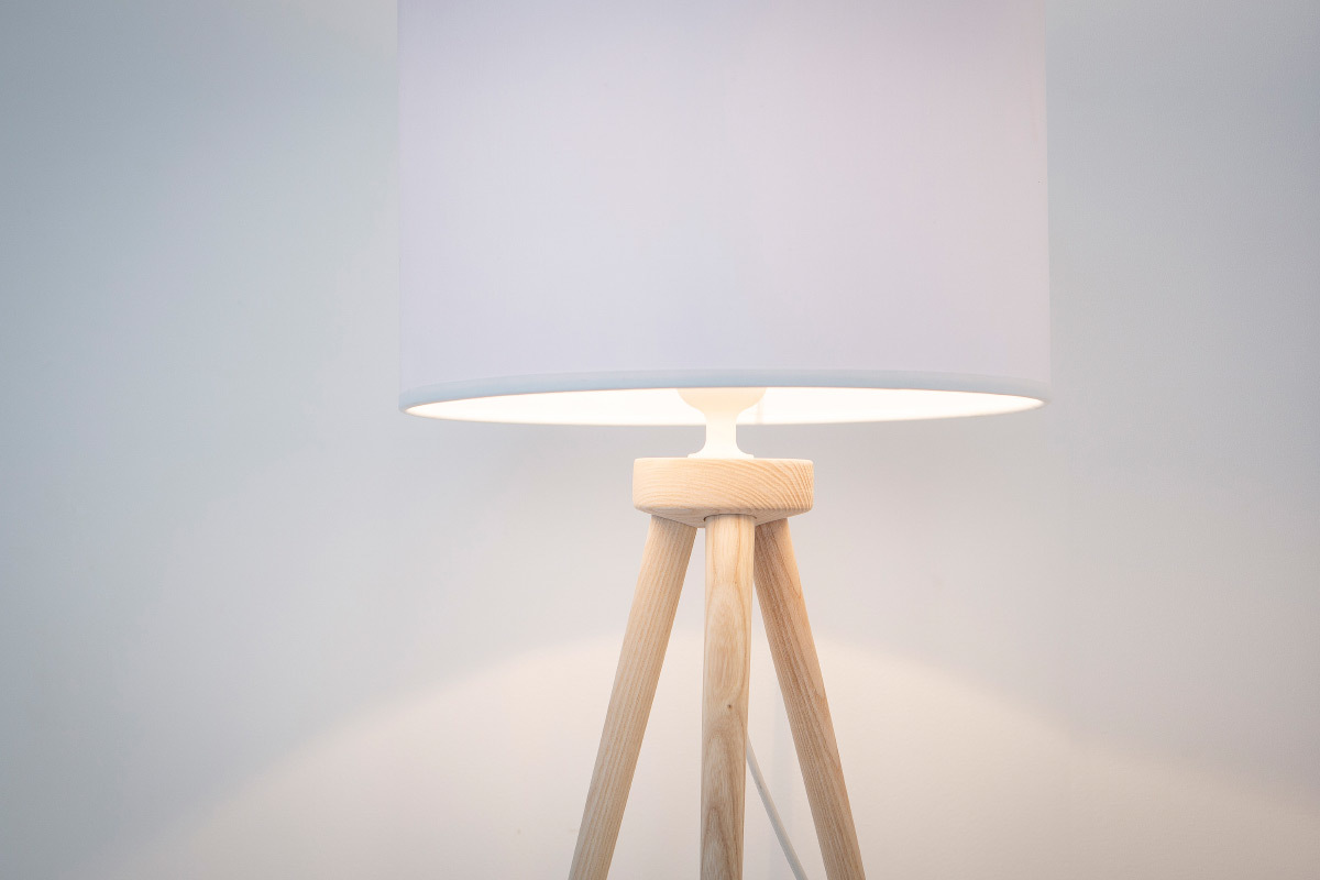 Design-Tischlampe Dreifu Holz Natur TRIPOD