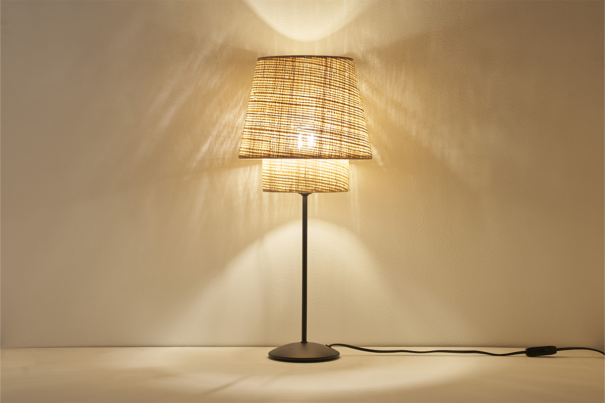 Design-Tischleuchte aus Bast und schwarzem Metall H52 cm JUME