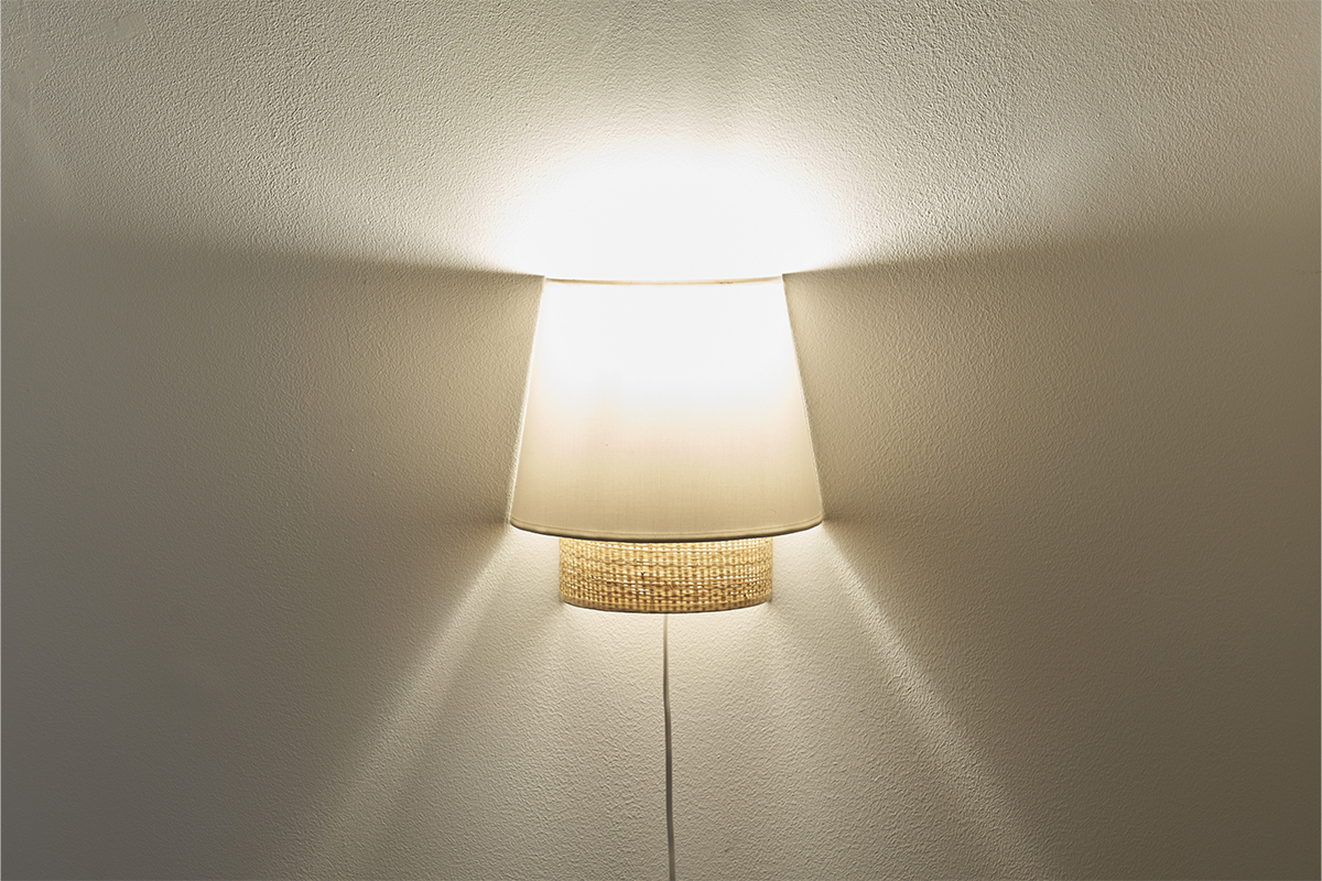 Design-Wandleuchte aus Bast und weier Baumwolle H25 cm JUME