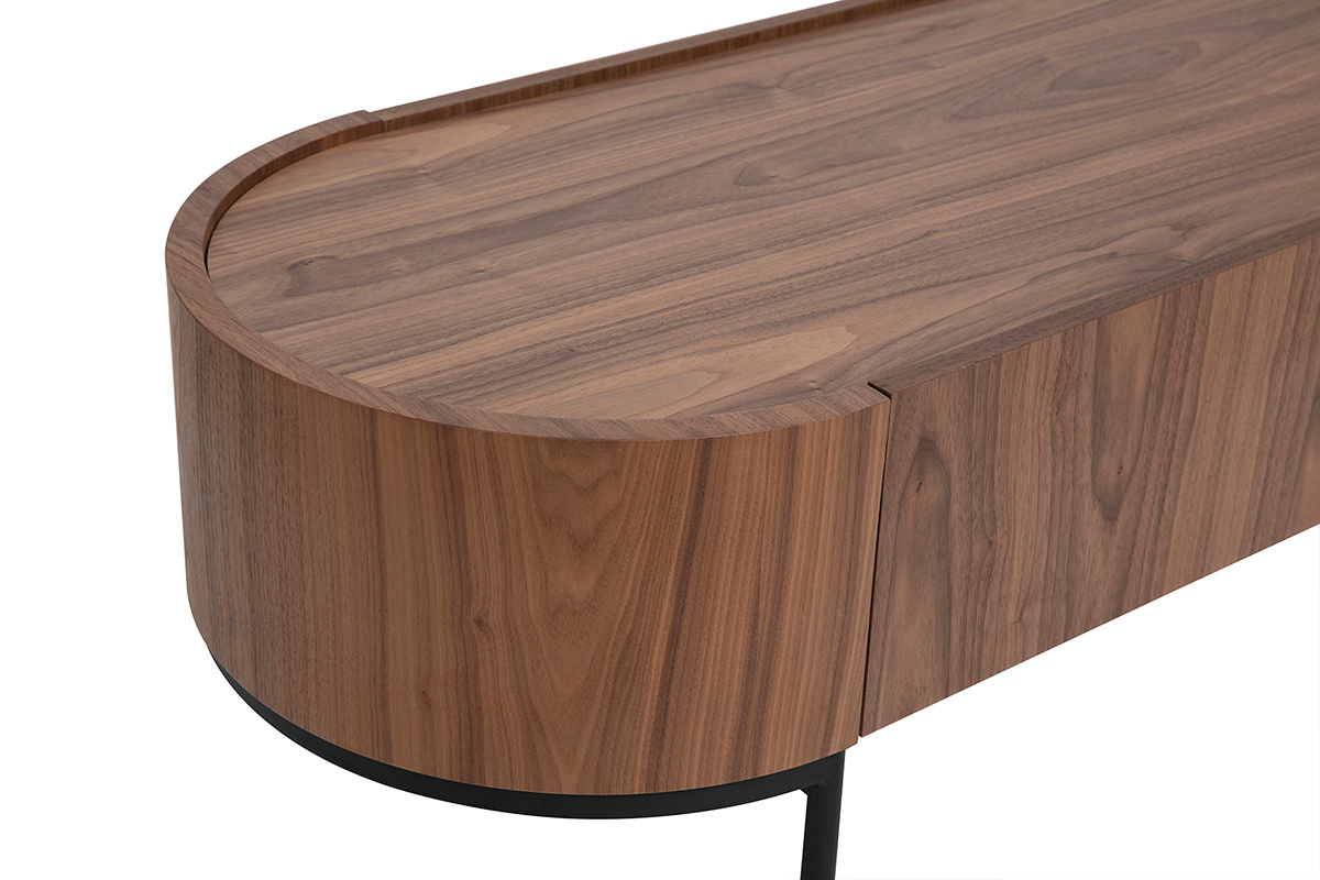 Design-Couchtisch aus dunklem Nussbaumholz und schwarzem Metall, in Dreiviertelansicht, mit Aufbewahrungsschublade