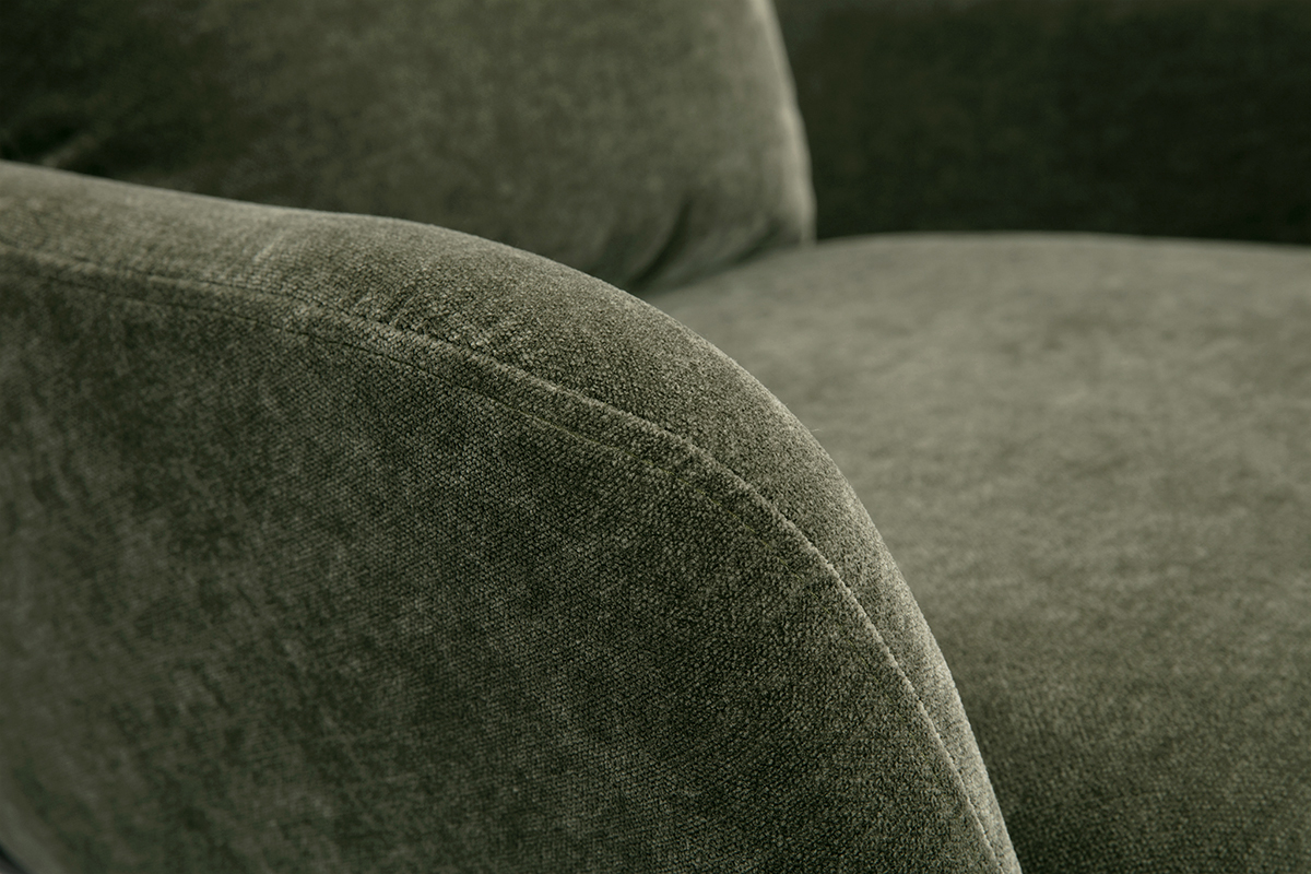 Designersessel aus Samt-Effekt khakigrnem Stoff und schwarzem Metall MAXINE