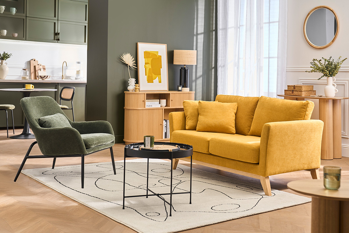 Designersessel aus Samt-Effekt khakigr�nem Stoff und schwarzem Metall MAXINE