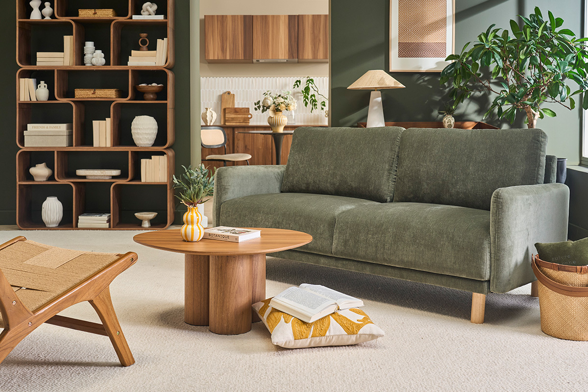 Designersofa 3-Sitzer in Samtoptik khakigr�n und hellem Holz BONO