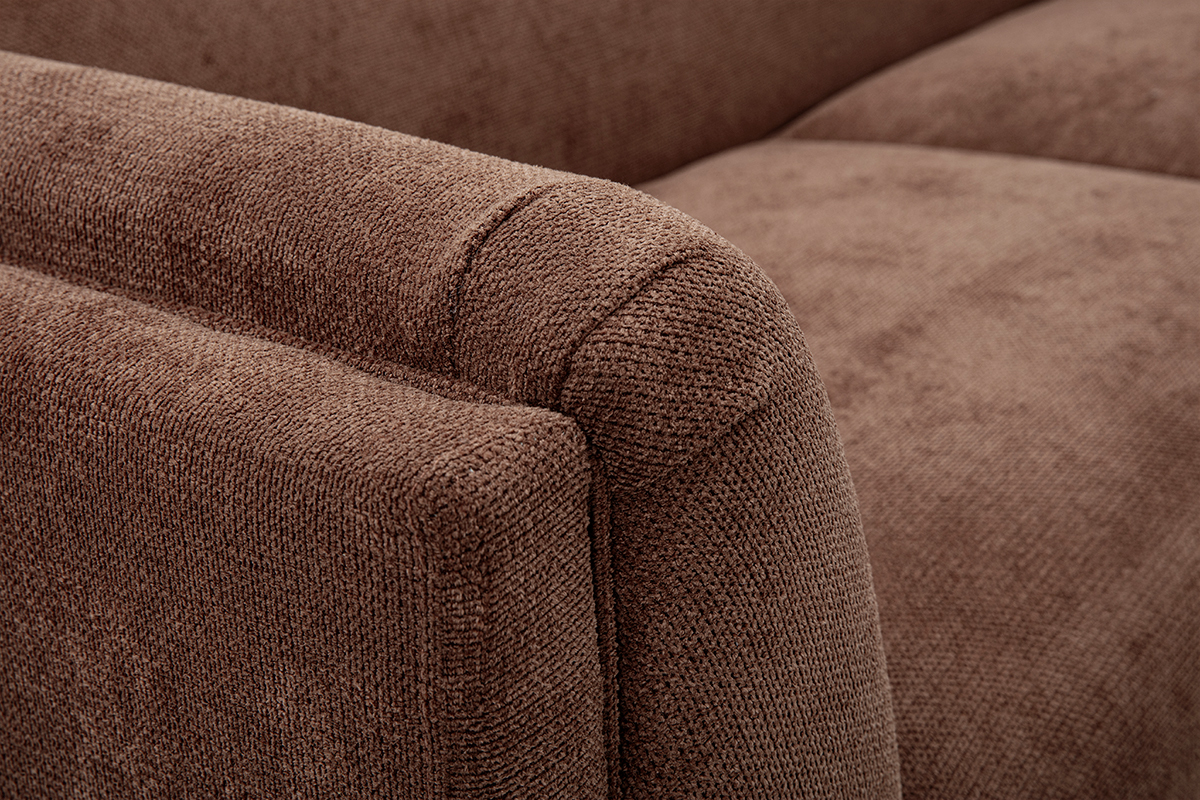 Designersofa mit 3 Sitzen aus samtartig texturiertem Stoff in gebrannter Erde HOSBO