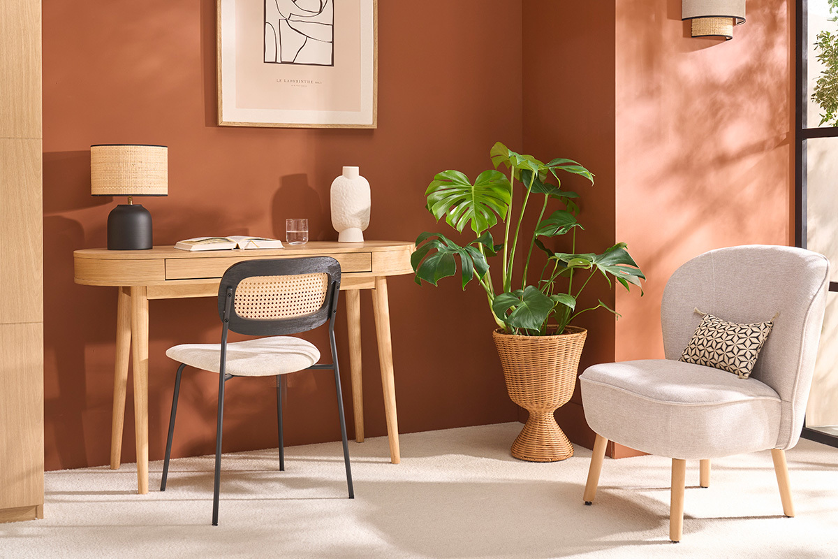 Designsthle aus beigem Textur-Veloursstoff, schwarzem Metall und Rattan-Geflecht (2er-Set) MIRANDA