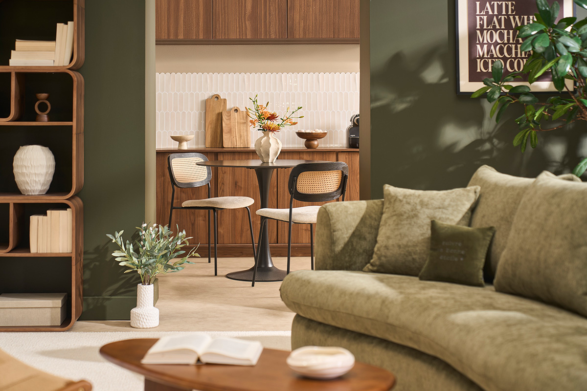 Designst�hle aus beigem Textur-Veloursstoff, schwarzem Metall und Rattan-Geflecht (2er-Set) MIRANDA