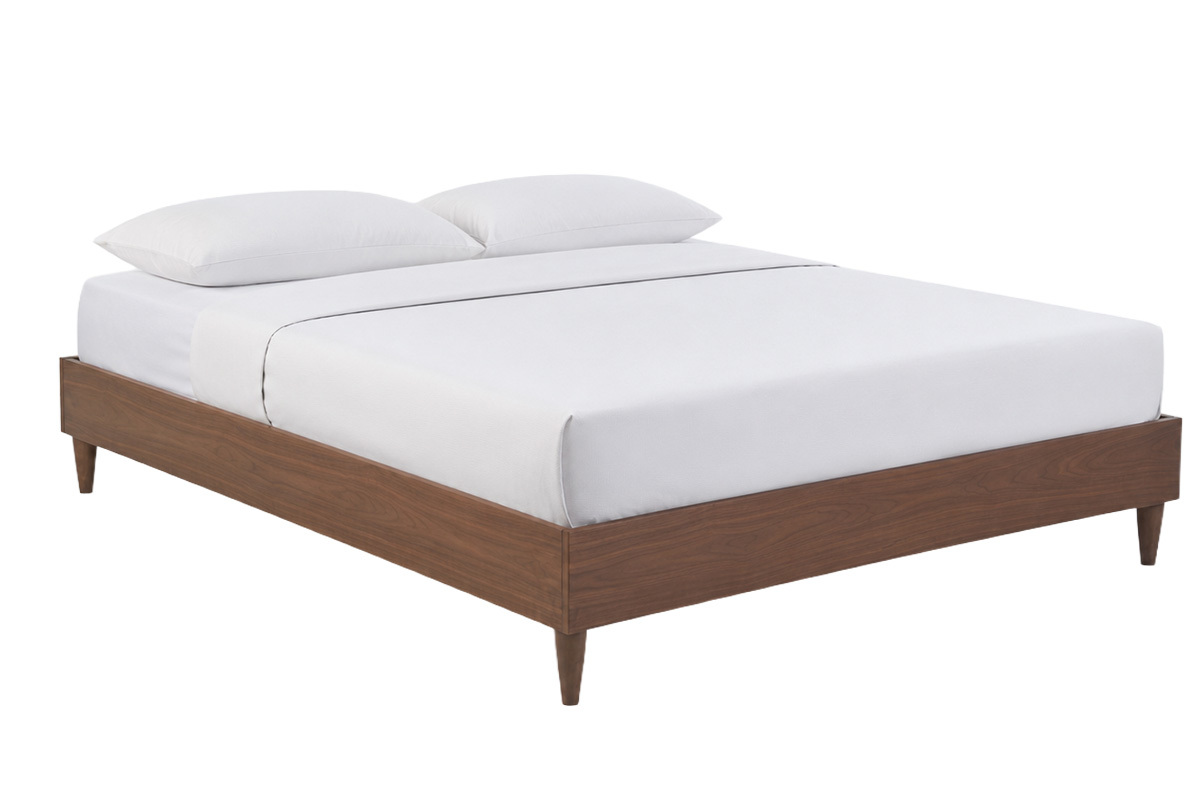 Doppelbett 160x200 cm aus dunklem Holz mit wei�er Matratze, 3/4-Ansicht