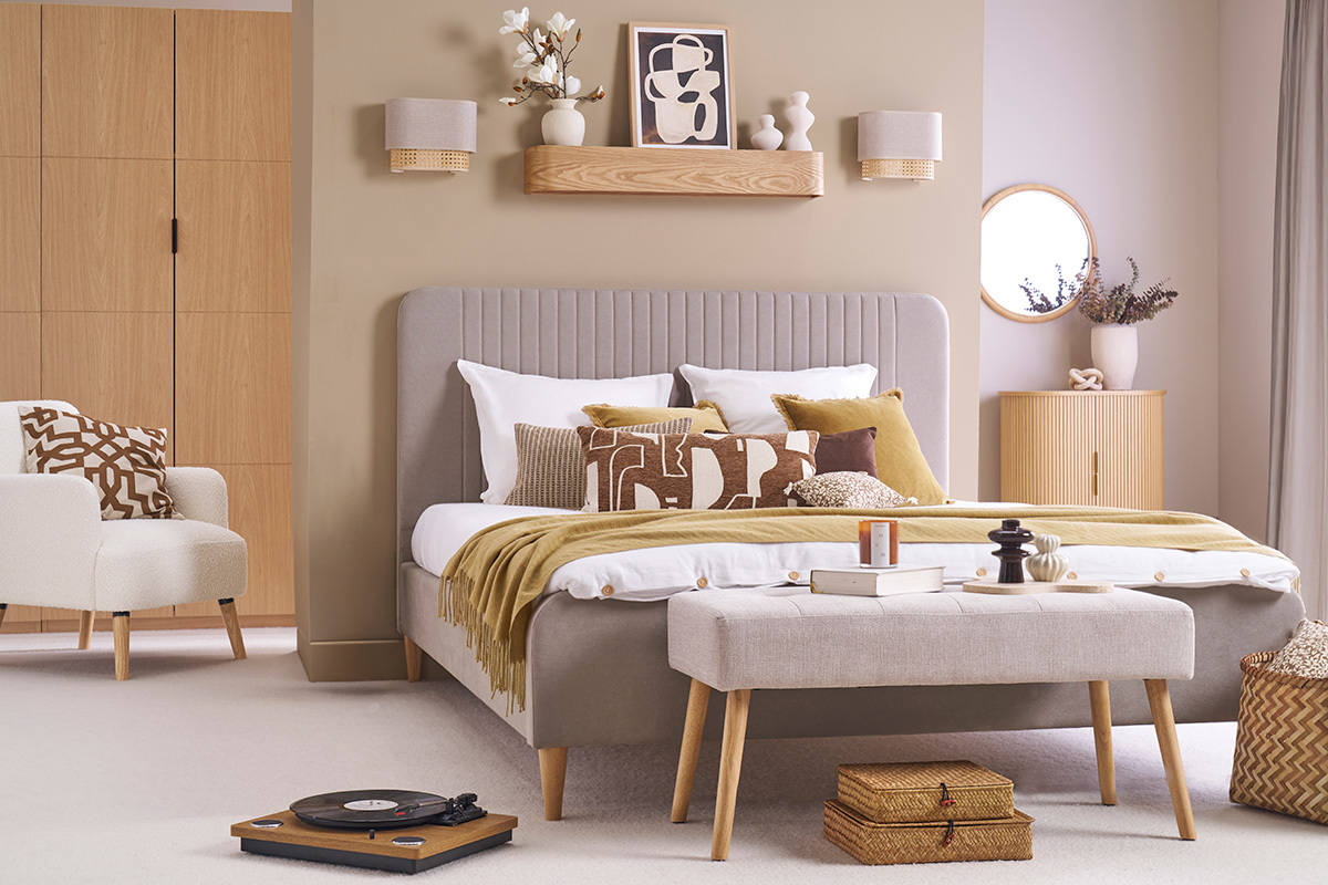 Doppelbett 160x200 in Taupe-Stoff LINDSAY
