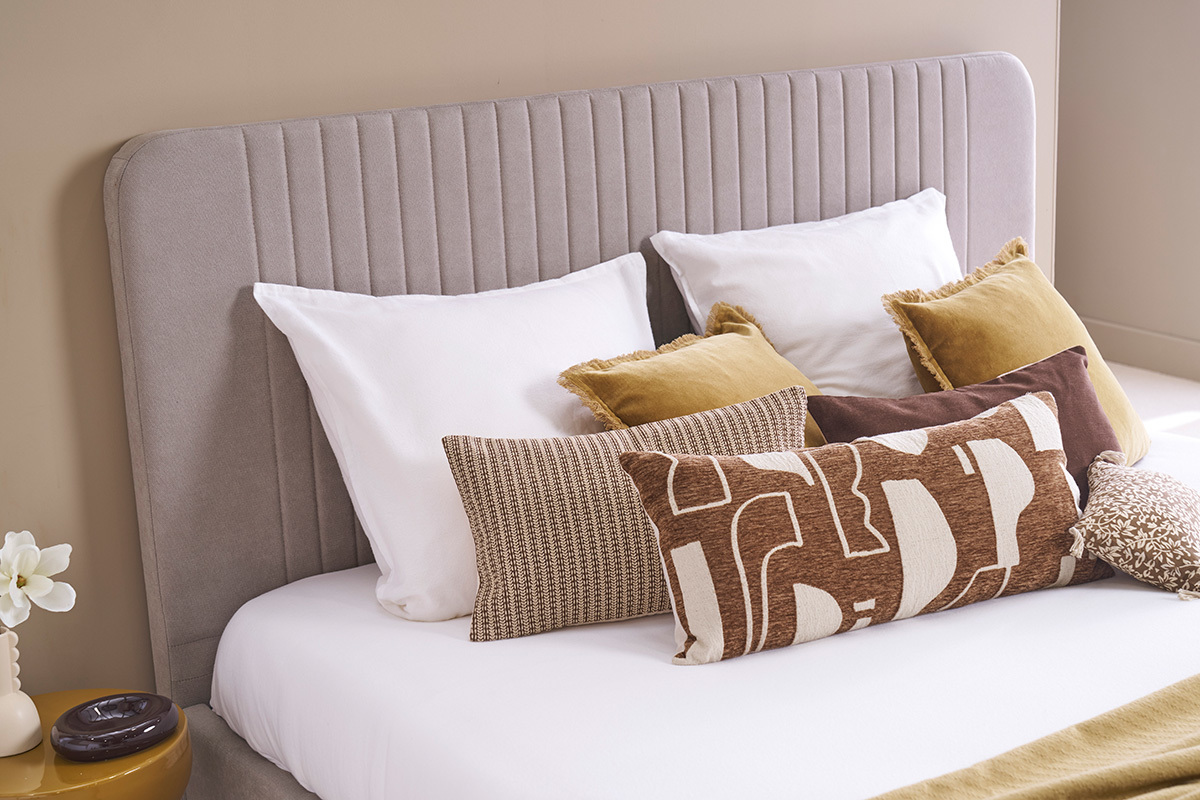 Doppelbett 160x200 in Taupe-Stoff LINDSAY